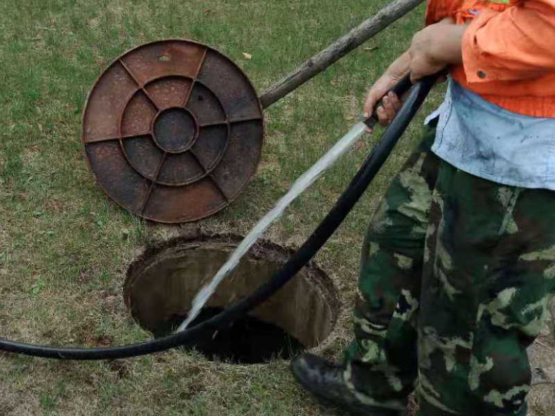 苏州高新区修马桶修水管 线路改造维修一呼到家